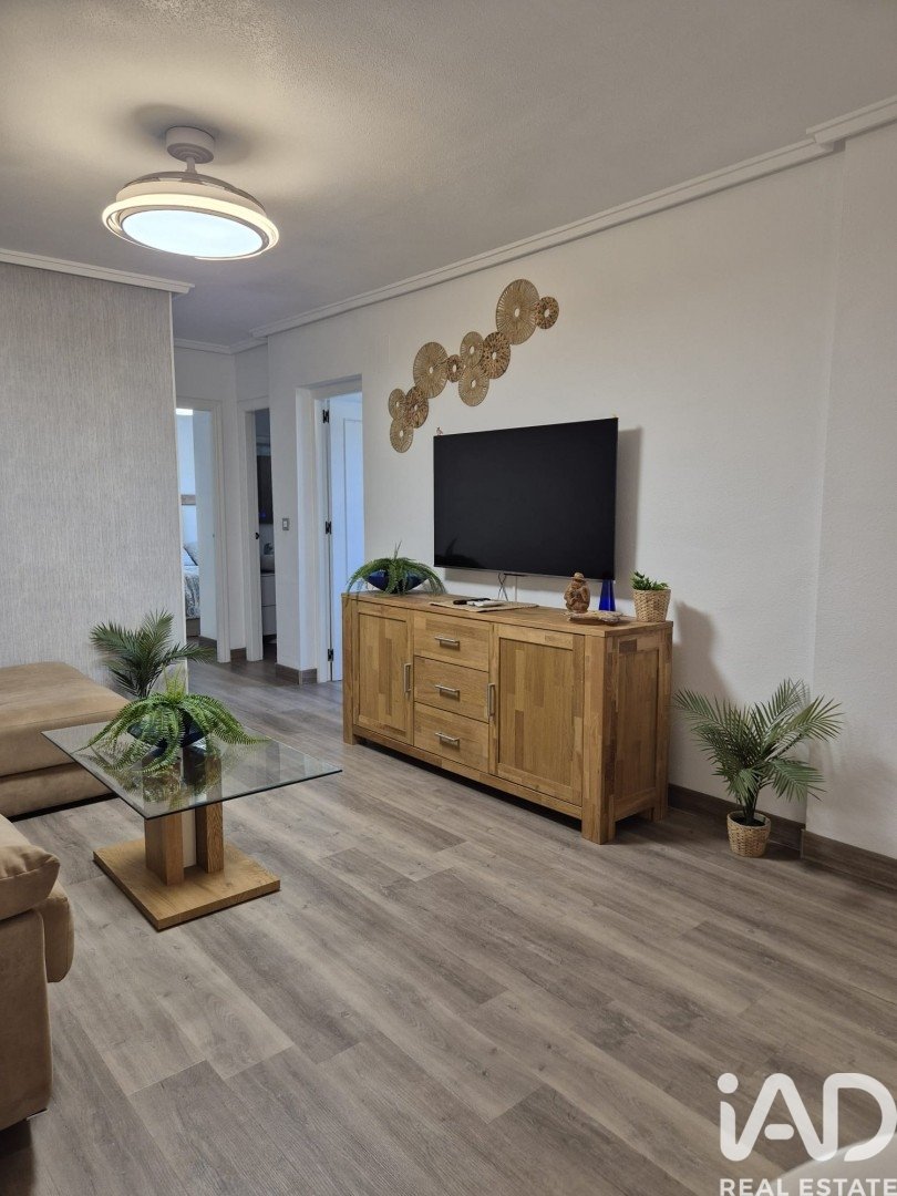 Apartment in Santa Pola, Alicante, Spain 3 bedrooms, 71 sq.m. No. 195753