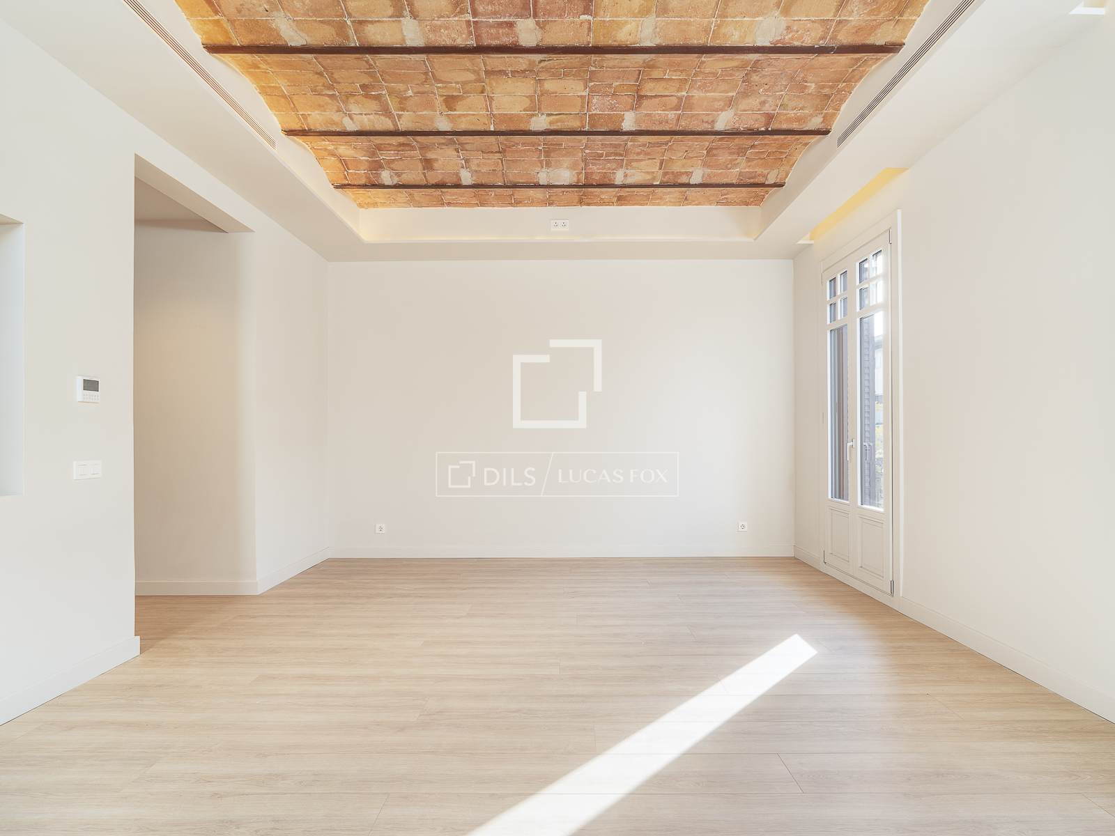Huoneisto Barcelona, Espanja 3 makuuhuonetta, 142 m2 No. 192777