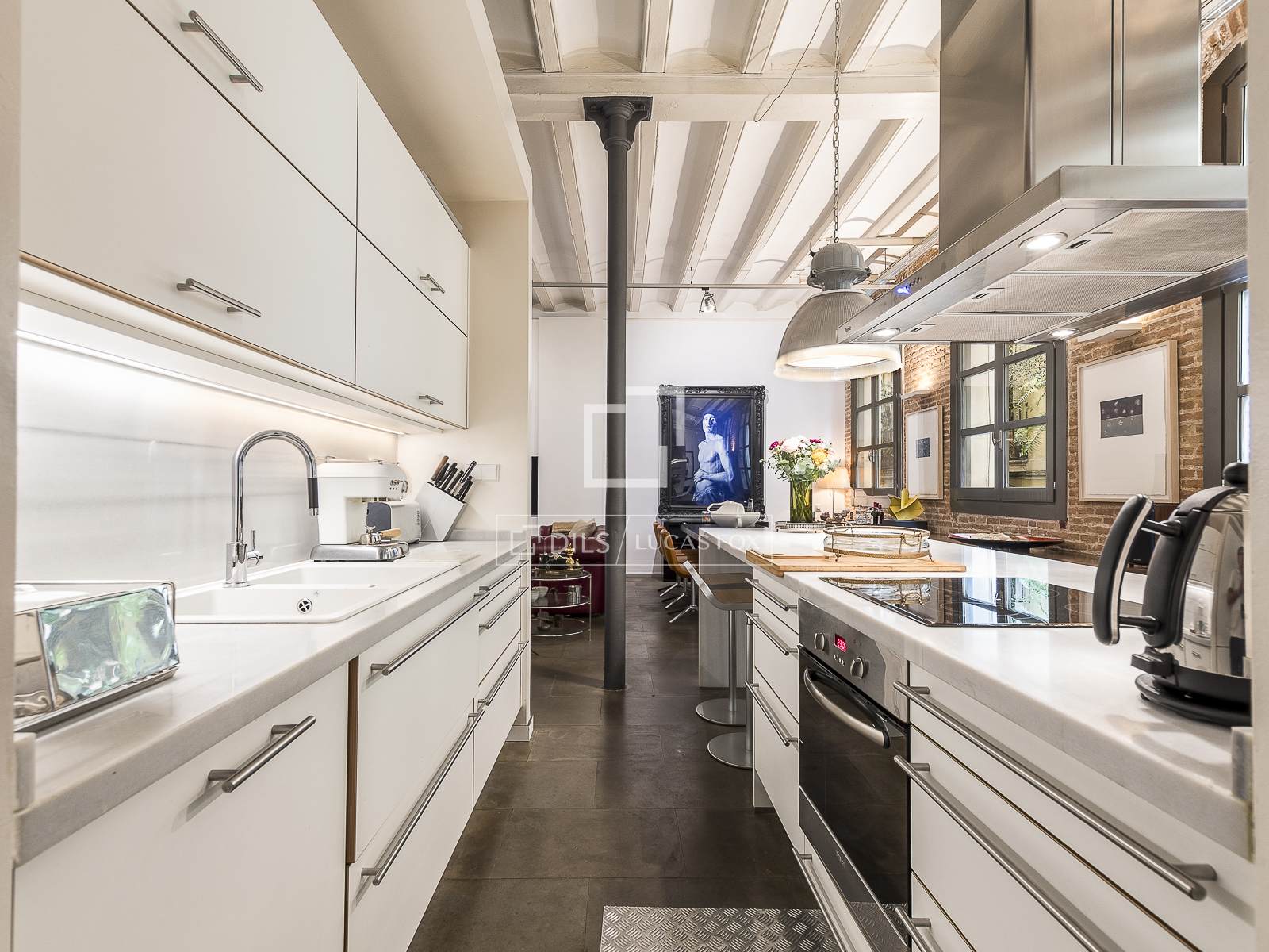 Huoneisto Barcelona, Espanja 2 makuuhuonetta, 162 m2 No. 192775