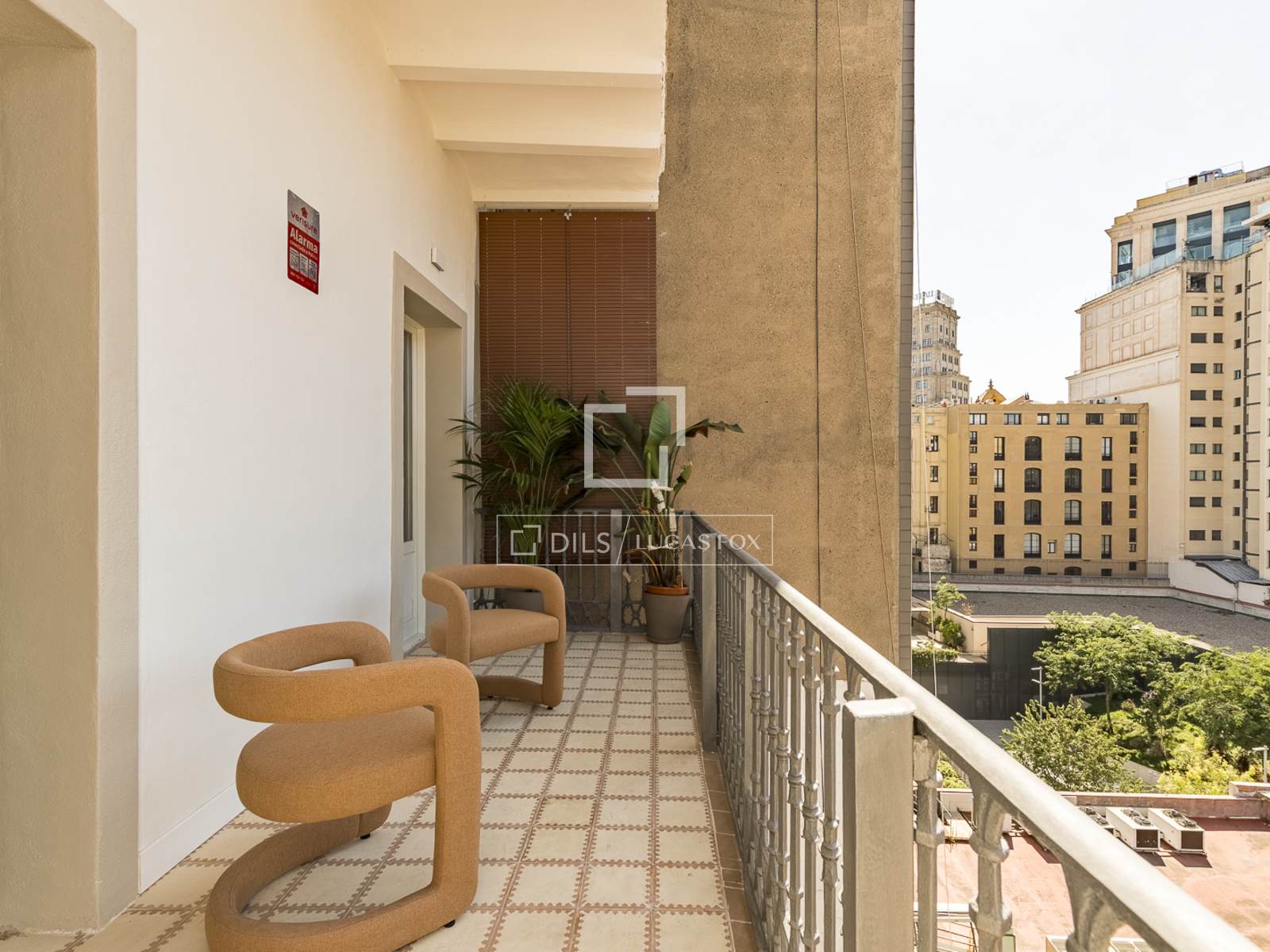 Apartamento en Barcelona, España 3 dormitorios, 119 m2 No. 192776