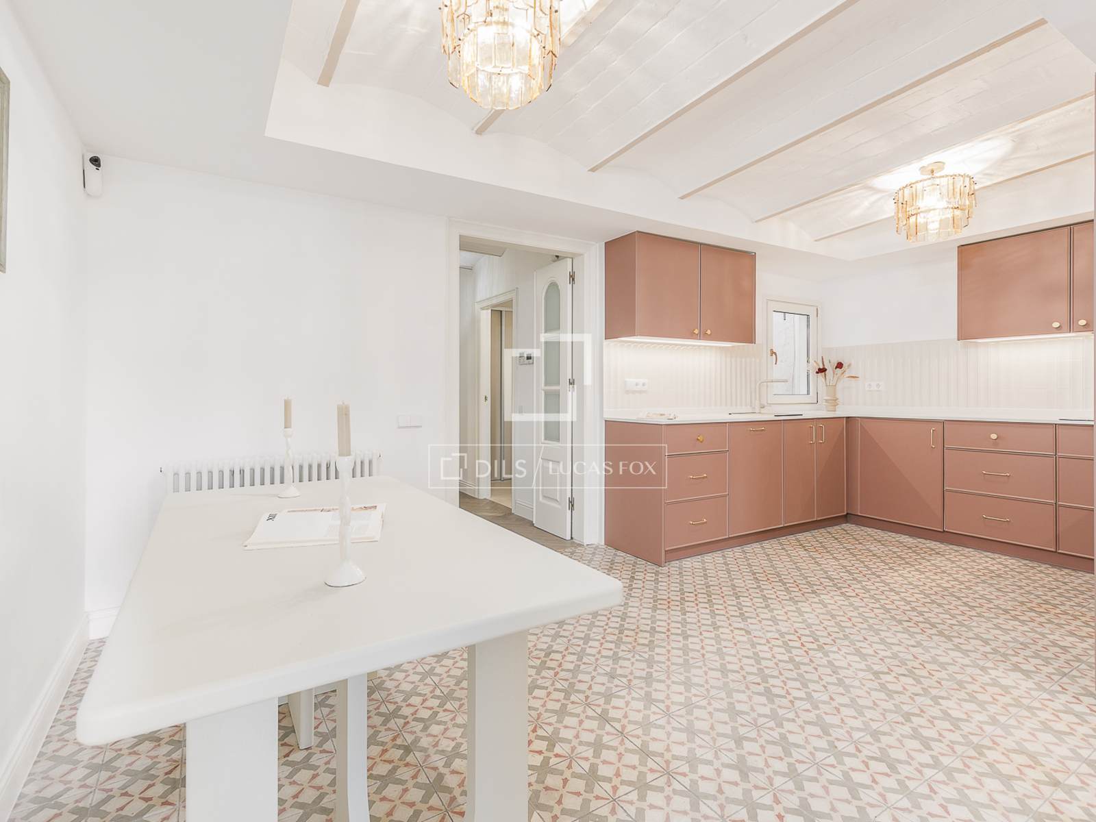 Apartamento en Barcelona, España 3 dormitorios, 119 m2 No. 192776