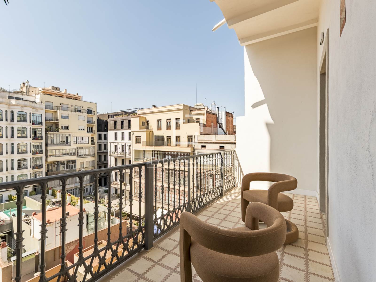 Apartamento en Barcelona, España 3 dormitorios, 119 m2 No. 192776