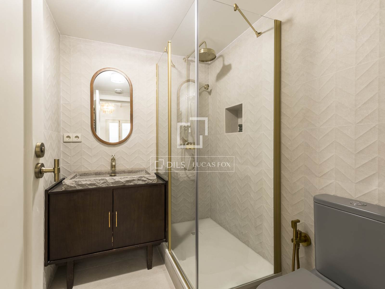 Apartamento en Barcelona, España 3 dormitorios, 119 m2 No. 192776