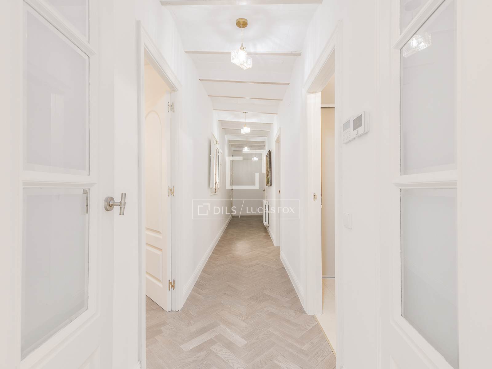 Apartamento en Barcelona, España 3 dormitorios, 119 m2 No. 192776
