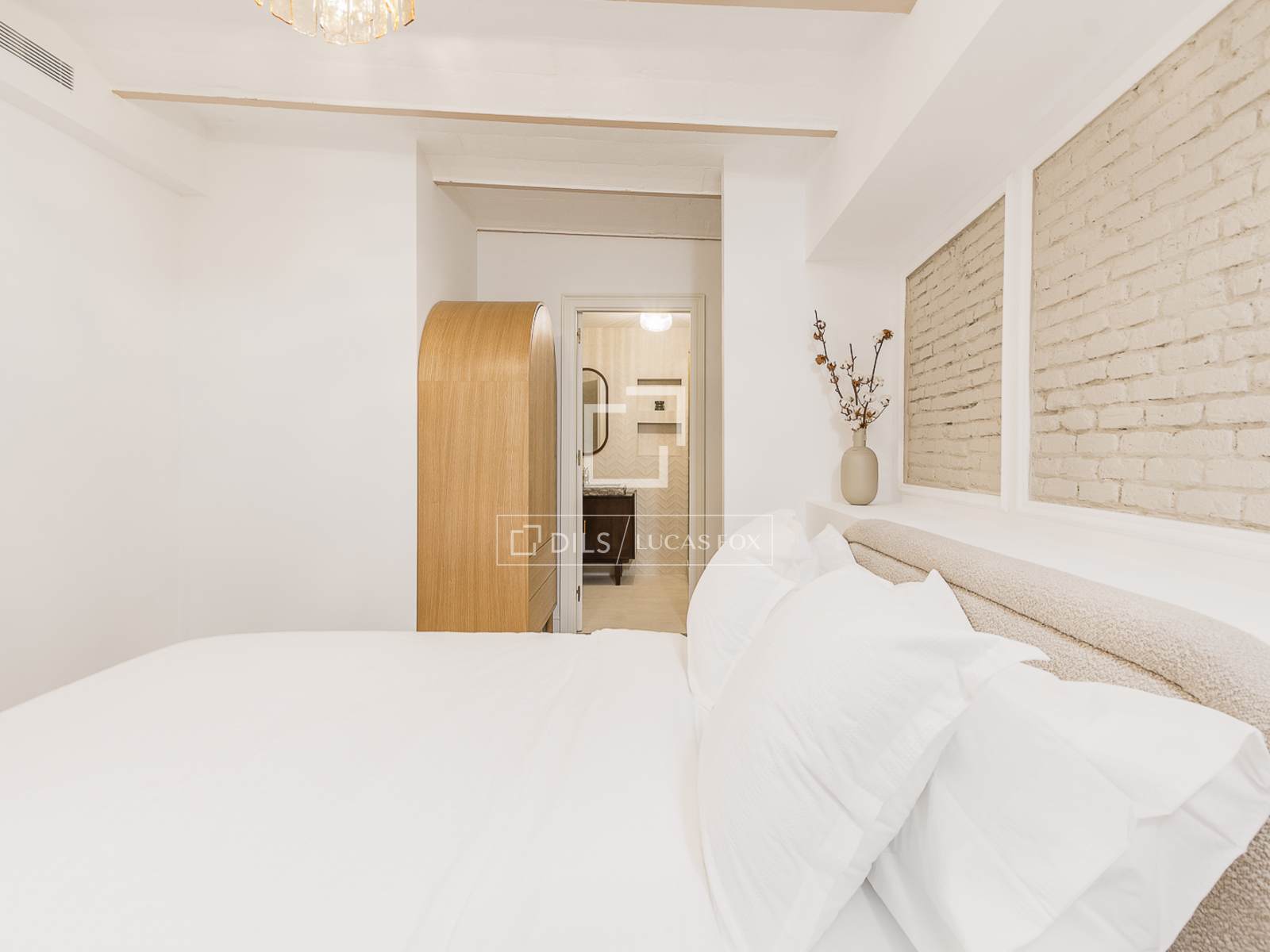 Apartamento en Barcelona, España 3 dormitorios, 119 m2 No. 192776