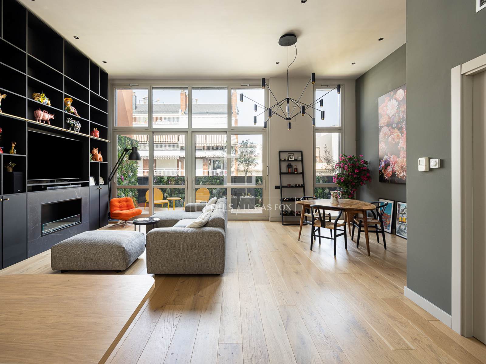 Ático en Barcelona, España 2 dormitorios, 130 m2 No. 192773