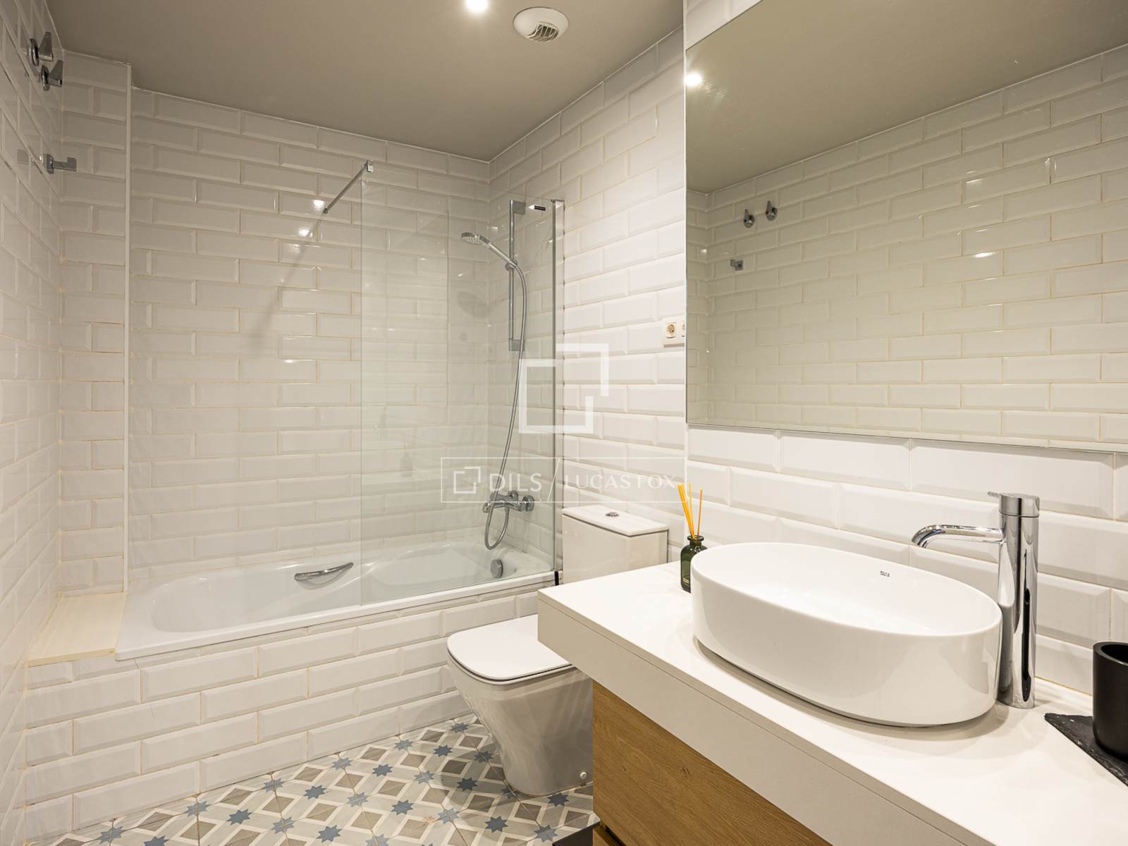 Ático en Barcelona, España 2 dormitorios, 130 m2 No. 192773
