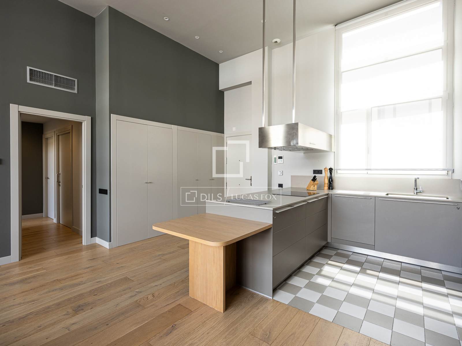 Ático en Barcelona, España 2 dormitorios, 130 m2 No. 192773
