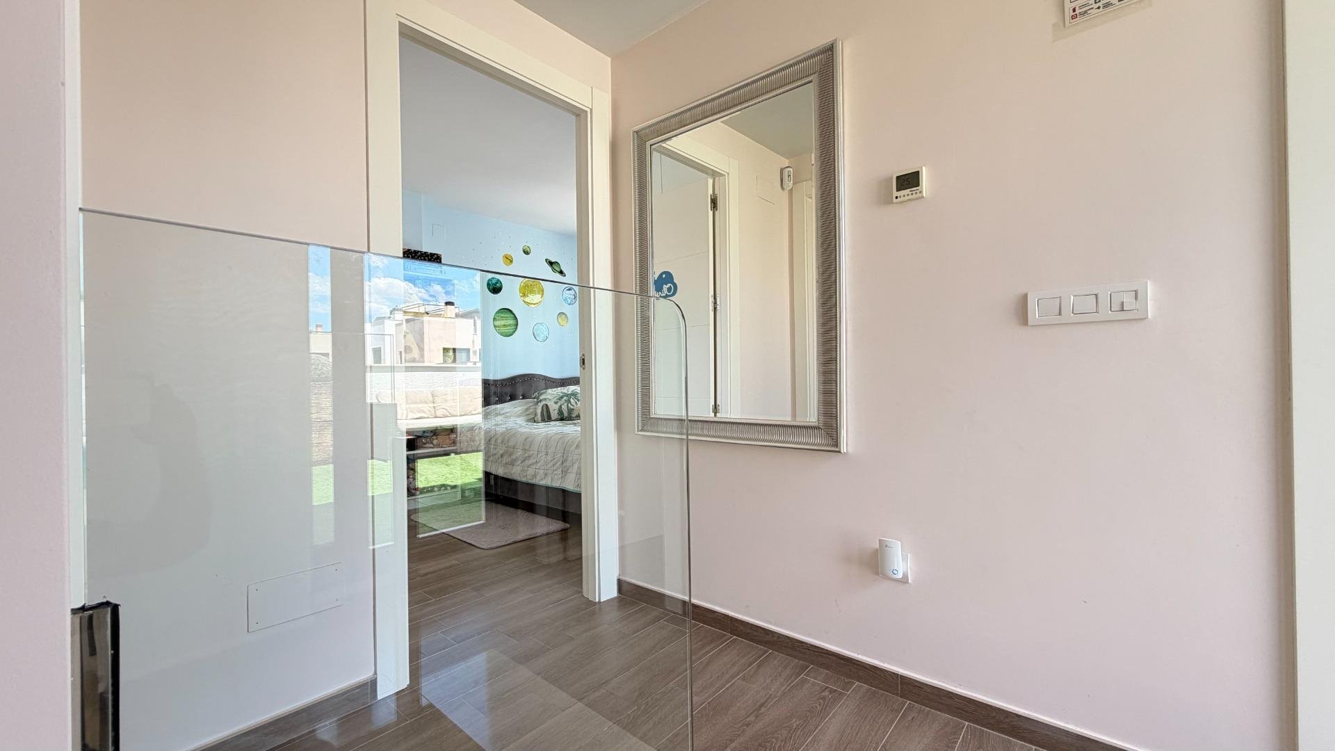 Villa in Torrevieja, Alicante, Spanien 5 Schlafzimmer, 194 m2 Nr. 168009