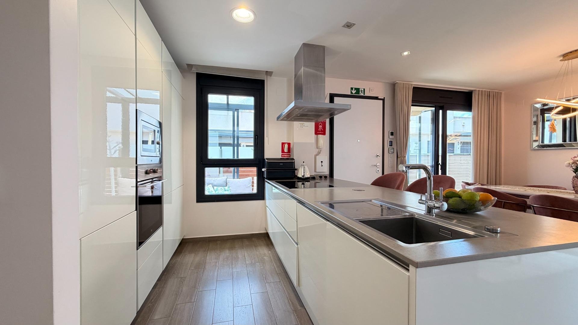 Villa in Torrevieja, Alicante, Spanien 5 Schlafzimmer, 194 m2 Nr. 168009