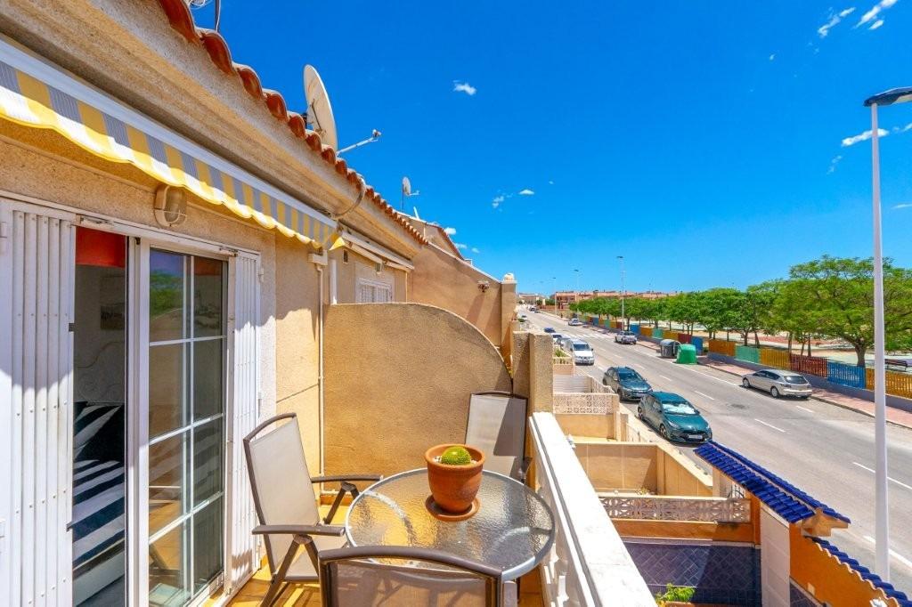 House in Torrevieja, Alicante, Spain 2 bedrooms, 79 sq.m. No. 168010
