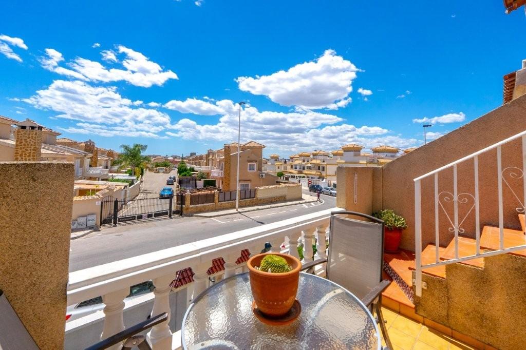 House in Torrevieja, Alicante, Spain 2 bedrooms, 79 sq.m. No. 168010