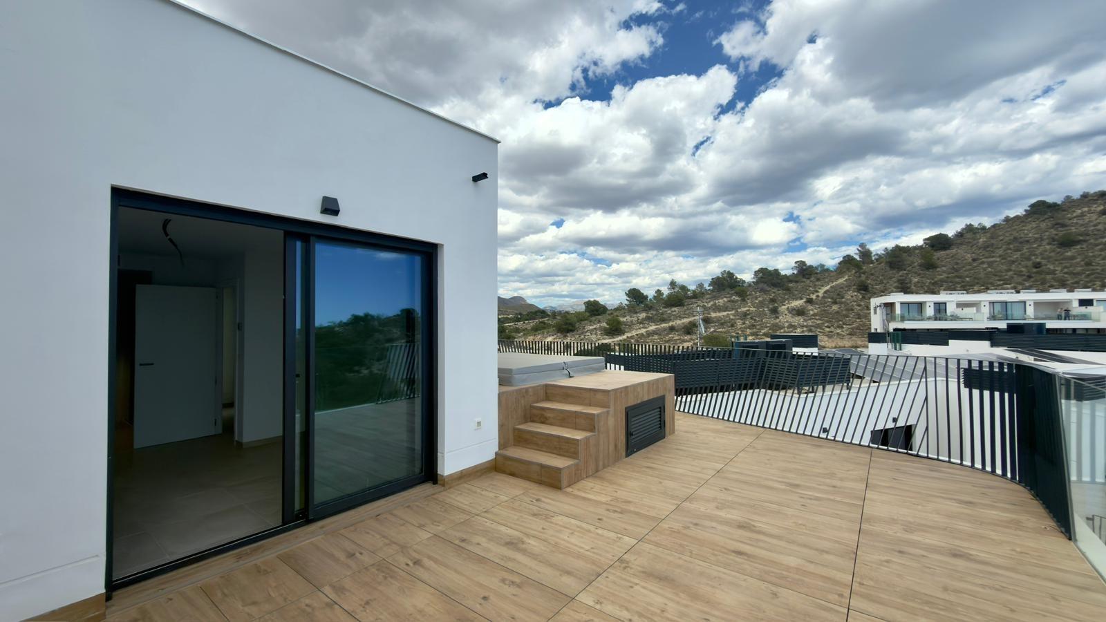 Attico a Villajoyosa, Alicante, Spagna 3 camere da letto, 226 mq. N° 168014