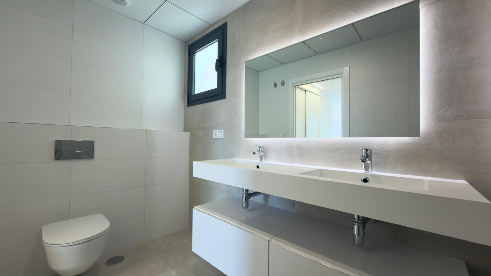 Attico a Villajoyosa, Alicante, Spagna 3 camere da letto, 226 mq. N° 168014