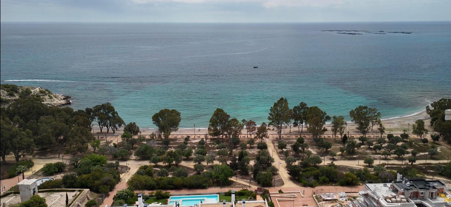 Attico a Villajoyosa, Alicante, Spagna 3 camere da letto, 226 mq. N° 168014
