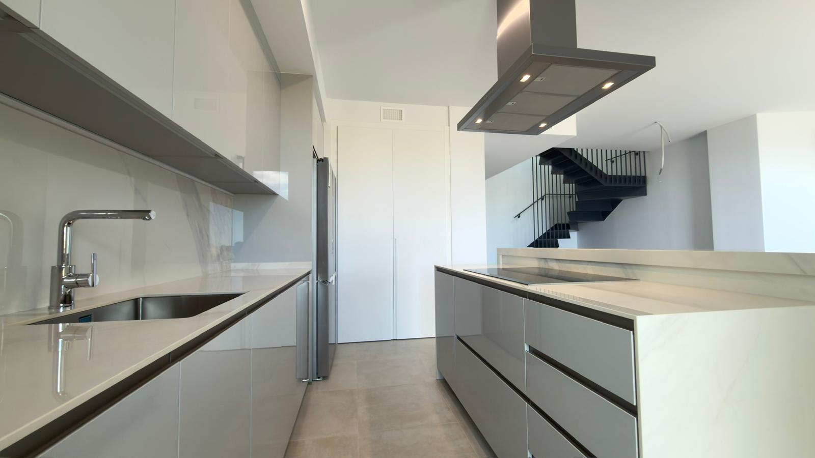 Attico a Villajoyosa, Alicante, Spagna 3 camere da letto, 226 mq. N° 168014