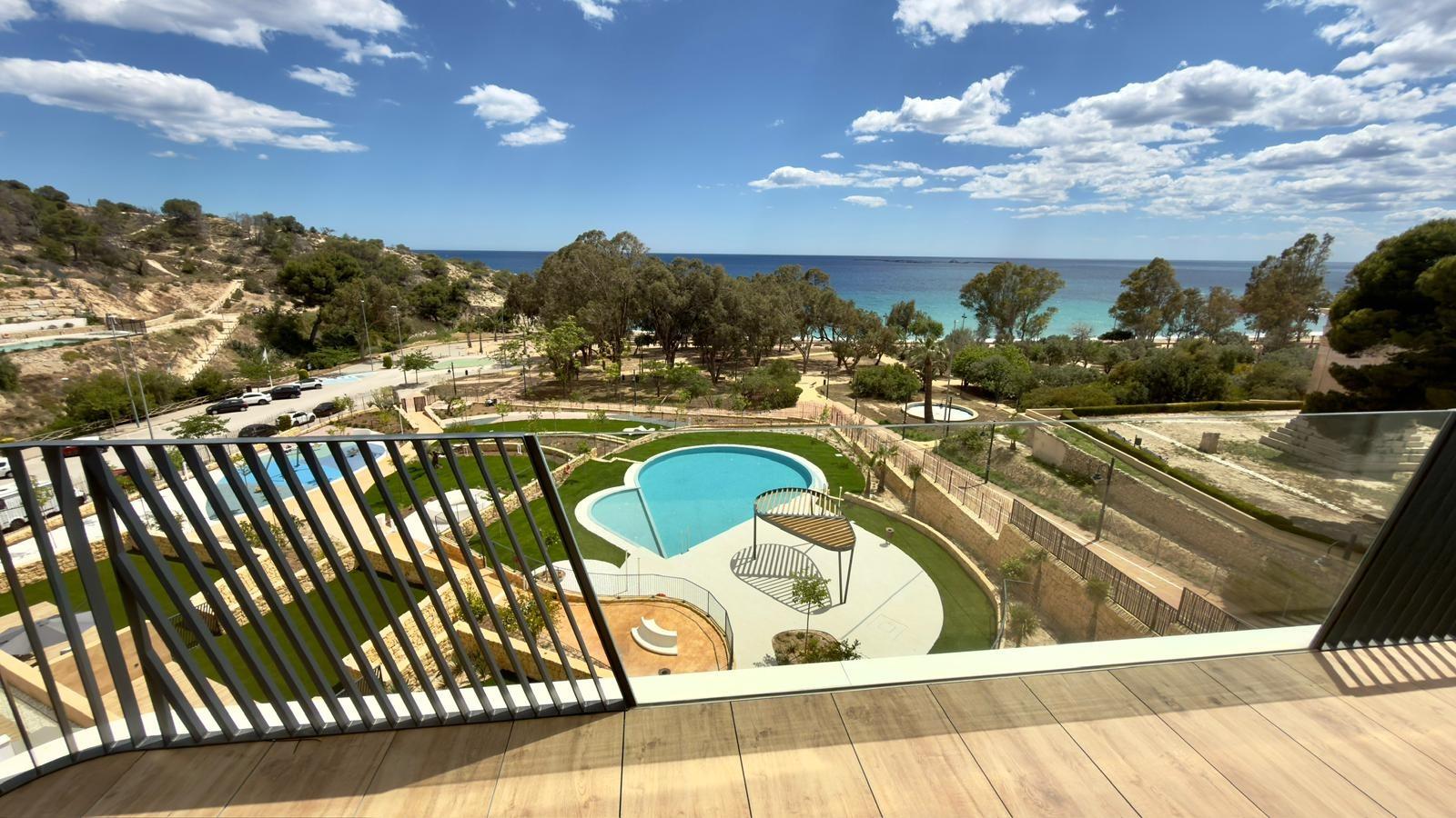 Attico a Villajoyosa, Alicante, Spagna 3 camere da letto, 226 mq. N° 168014
