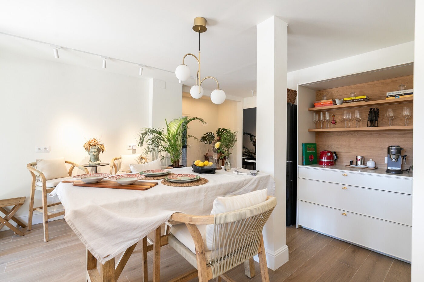 Māja Barcelona, Spānijā 6 istabas,  Nr. 140776
