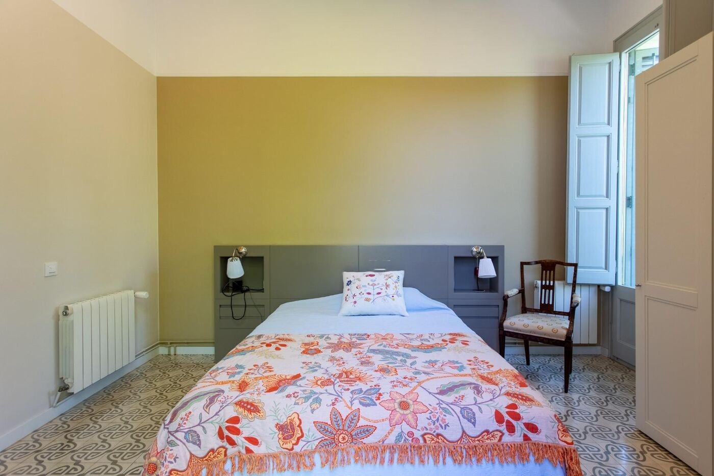 House in Argentona, Barcelona, Spain 5 bedrooms,  No. 140775