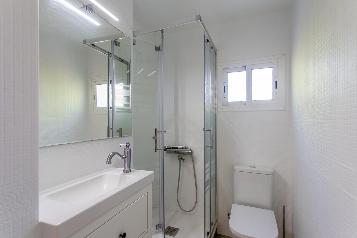 House in Argentona, Barcelona, Spain 5 bedrooms,  No. 140775