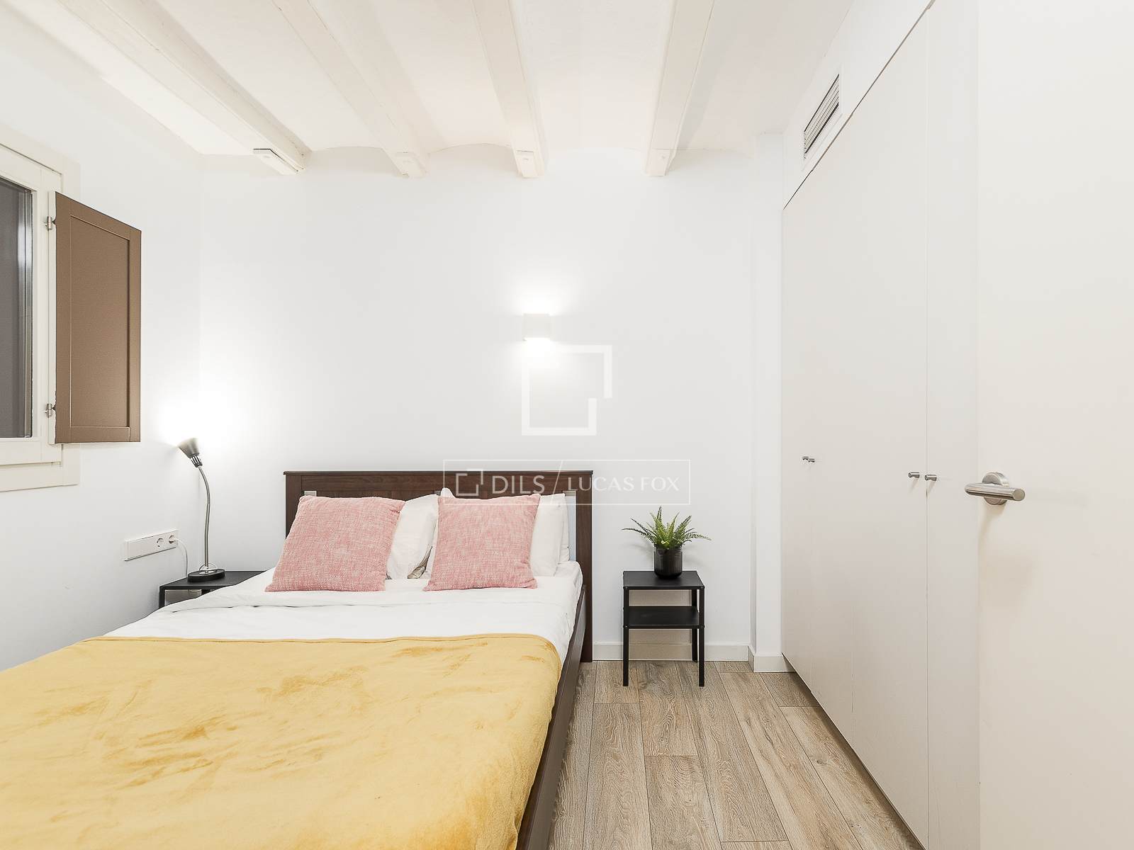Apartamento en Barcelona, España 2 dormitorios, 87 m2 No. 150395