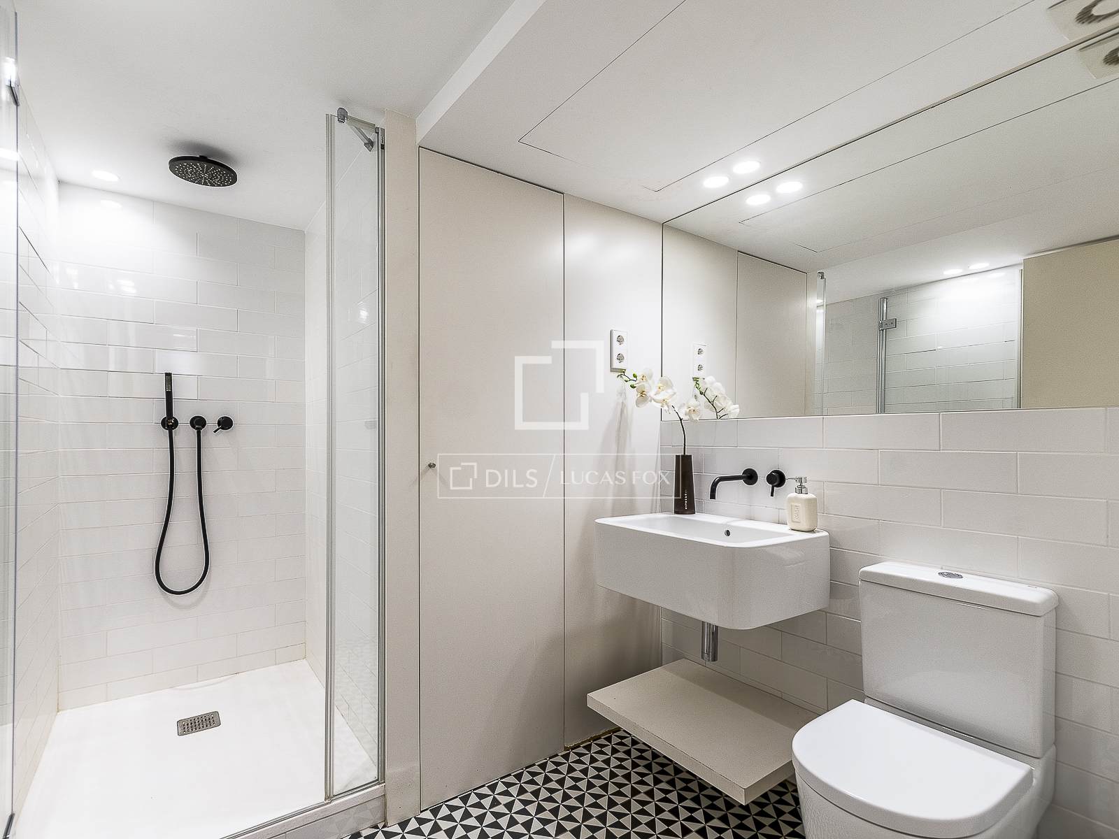 Apartamento en Barcelona, España 2 dormitorios, 87 m2 No. 150395