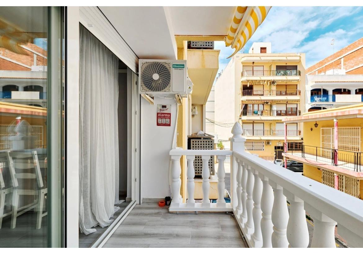 Appartamento a Torrevieja, Alicante, Spagna 2 camere da letto, 75 mq. N° 189260