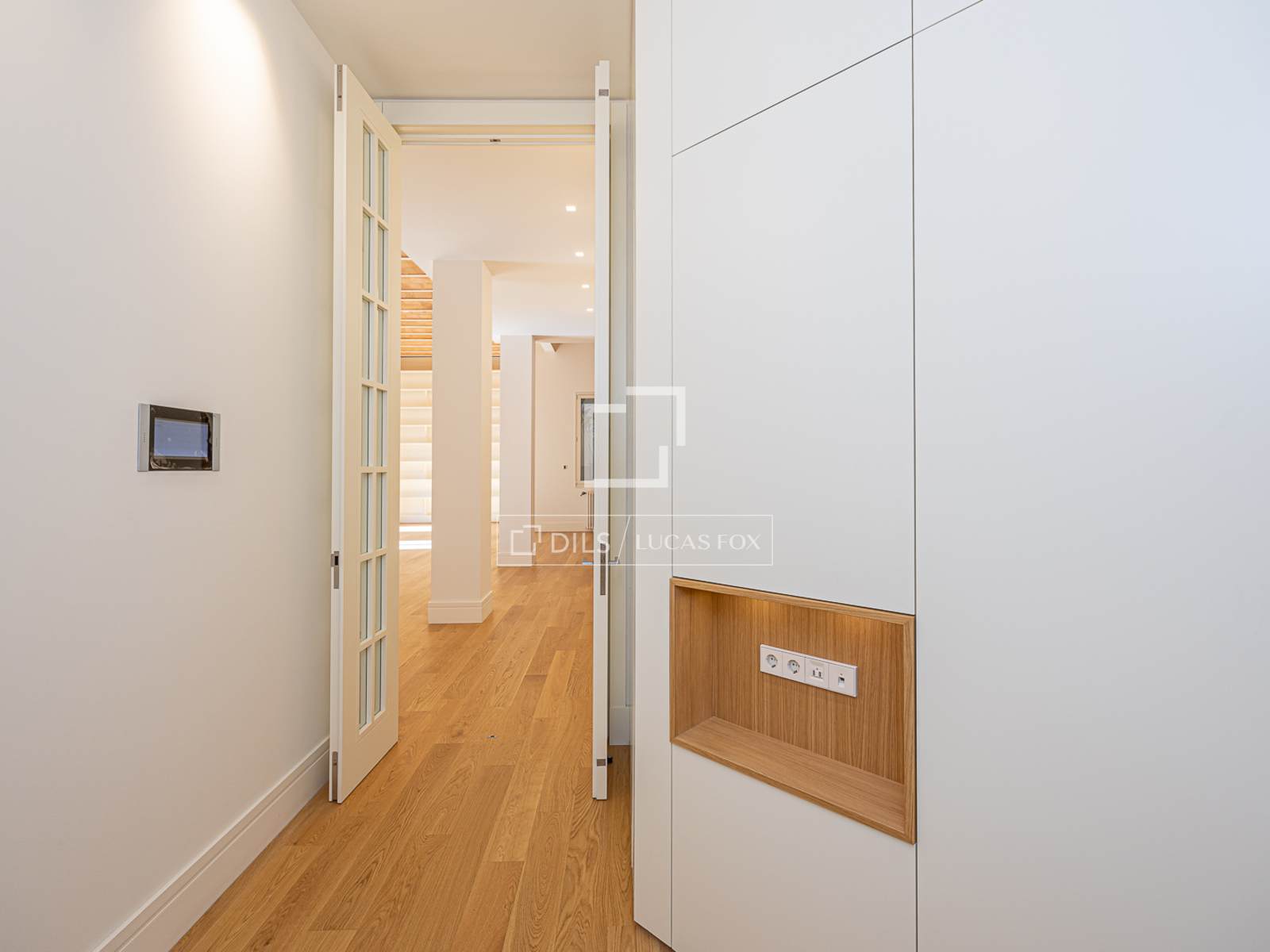 Huoneisto Barcelona, Espanja 3 makuuhuonetta, 232 m2 No. 150926