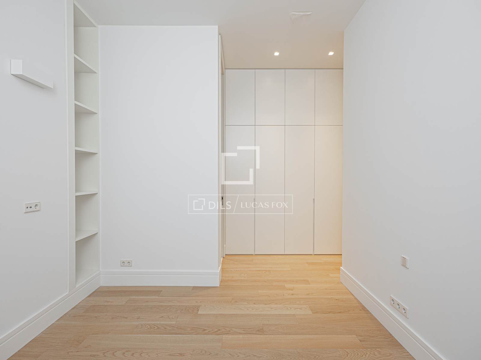 Huoneisto Barcelona, Espanja 3 makuuhuonetta, 232 m2 No. 150926