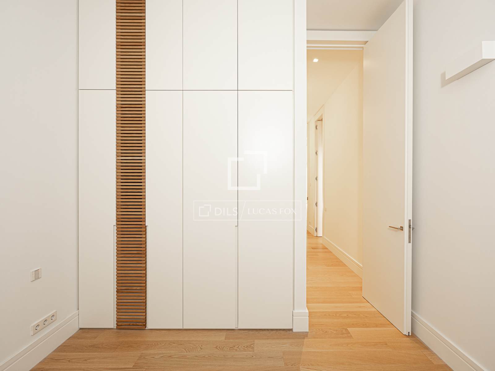 Huoneisto Barcelona, Espanja 3 makuuhuonetta, 232 m2 No. 150926