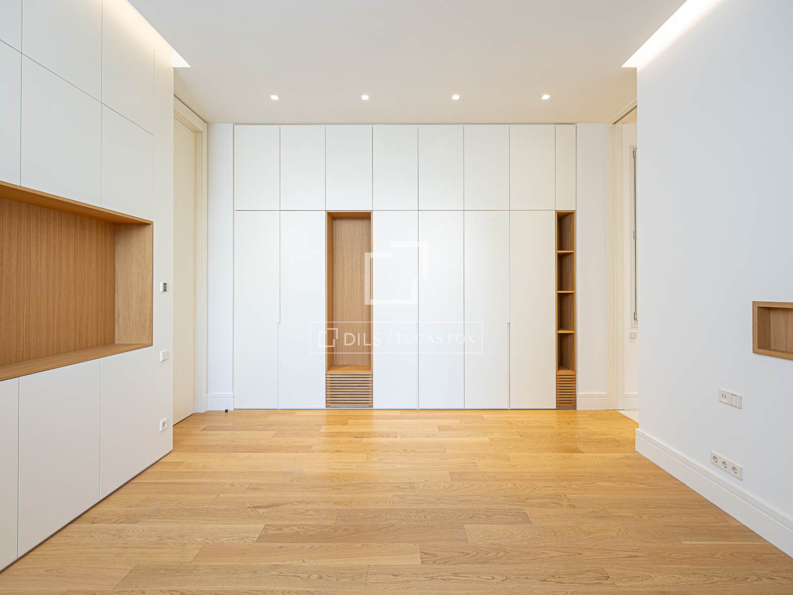 Huoneisto Barcelona, Espanja 3 makuuhuonetta, 232 m2 No. 150926