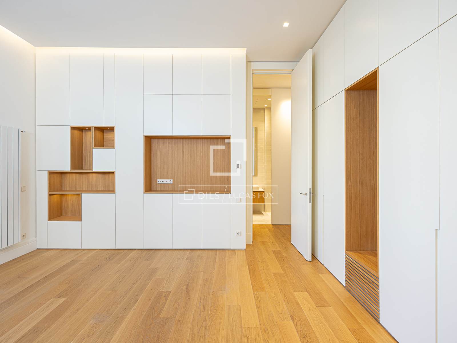 Huoneisto Barcelona, Espanja 3 makuuhuonetta, 232 m2 No. 150926