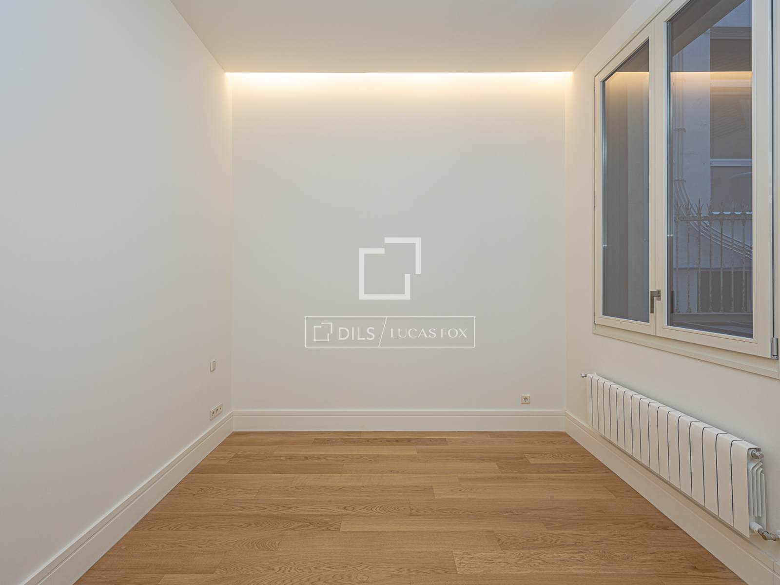 Huoneisto Barcelona, Espanja 3 makuuhuonetta, 232 m2 No. 150926