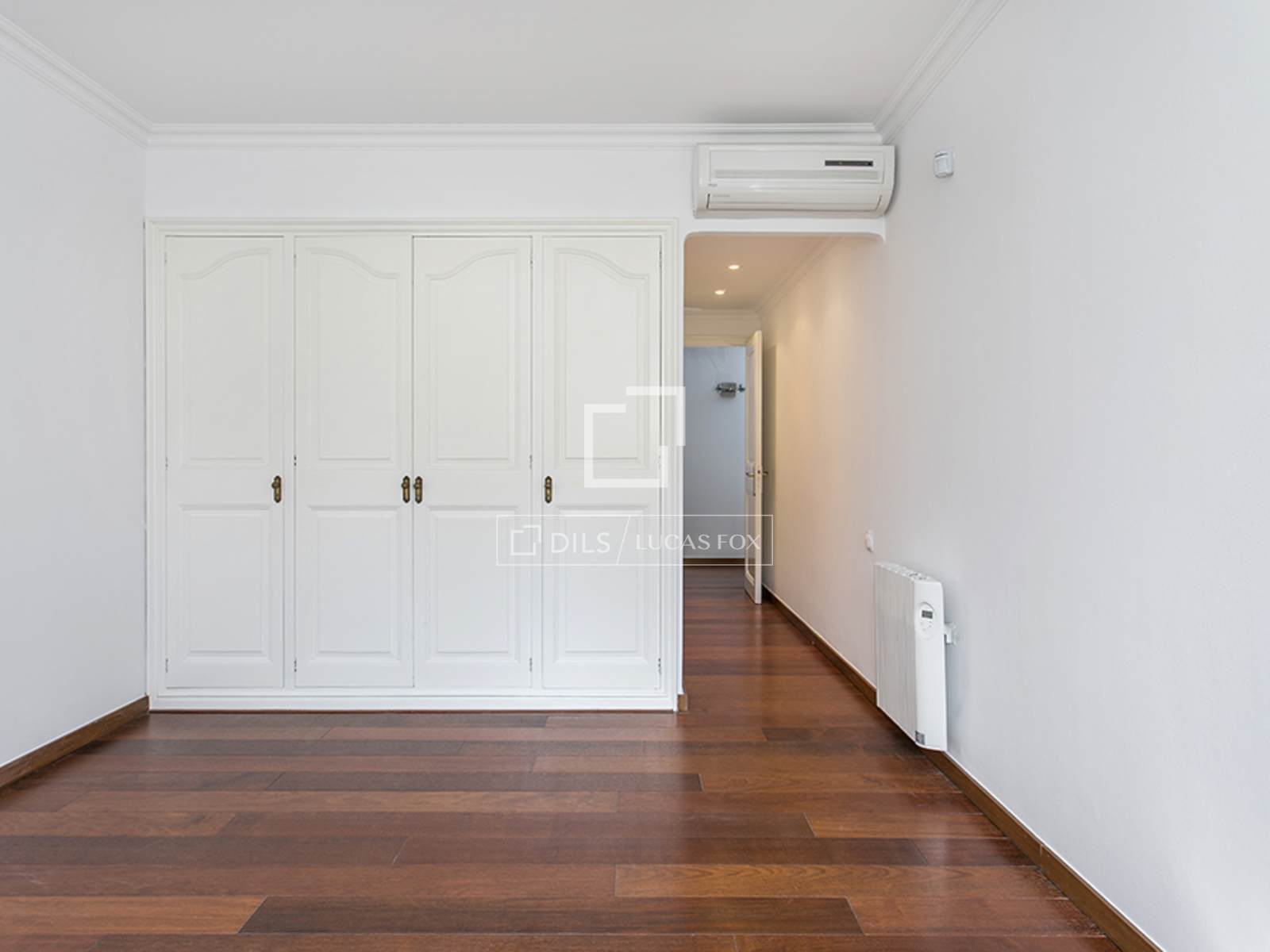 Huvila Bellaterra, Barcelona, Espanja 5 makuuhuonetta, 322 m2 No. 150928