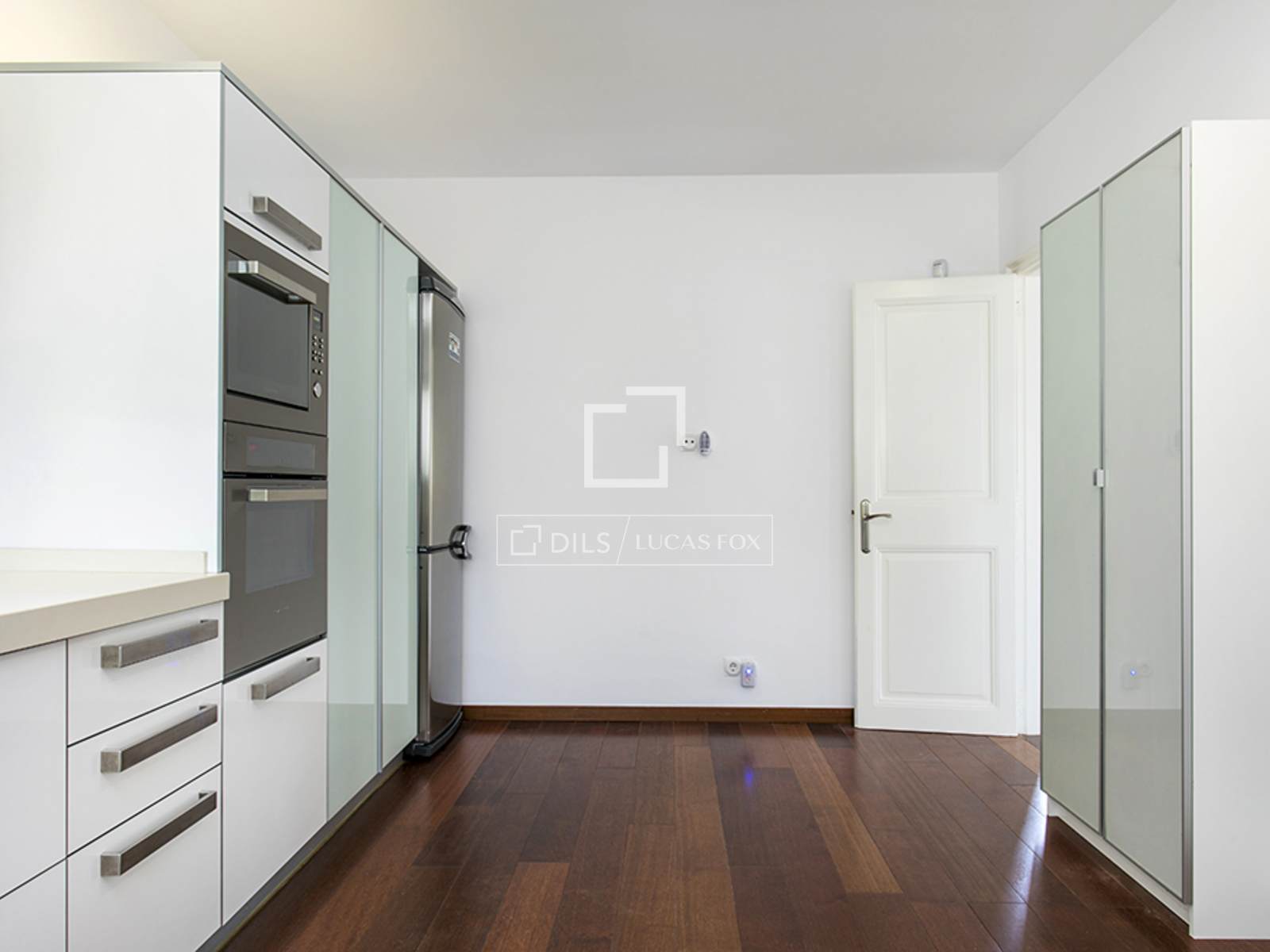 Huvila Bellaterra, Barcelona, Espanja 5 makuuhuonetta, 322 m2 No. 150928