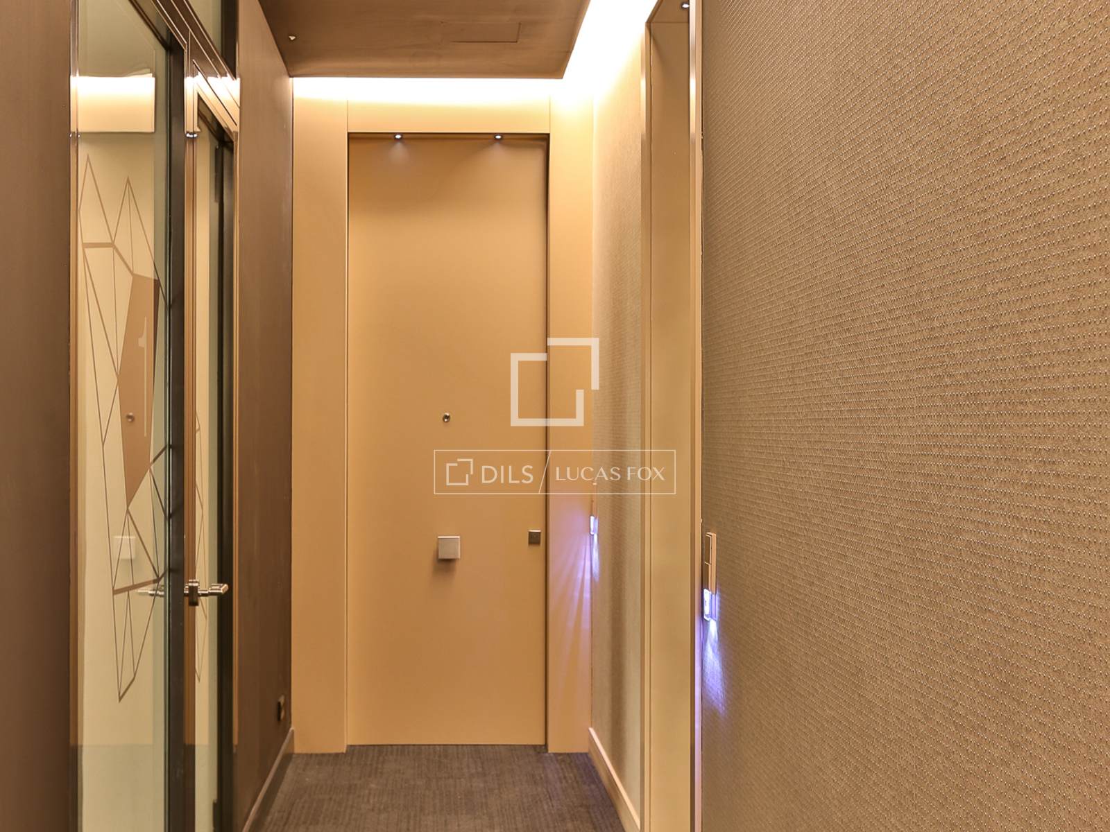 Apartamento en Barcelona, España 2 dormitorios, 151 m2 No. 150924