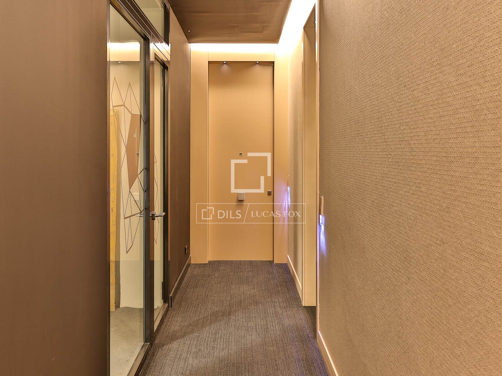 Apartamento en Barcelona, España 2 dormitorios, 151 m2 No. 150924