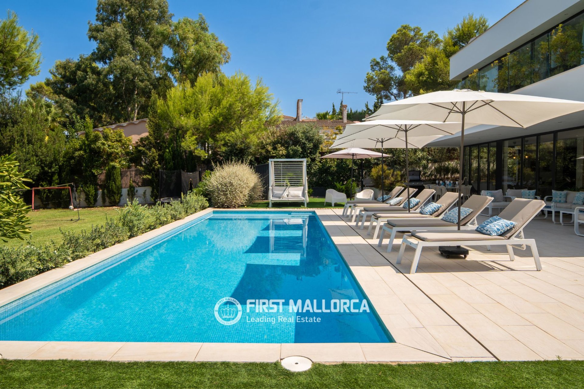 Huvila Santa Ponsa, Mallorca, Espanja 6 makuuhuonetta, 370 m2 No. 194867