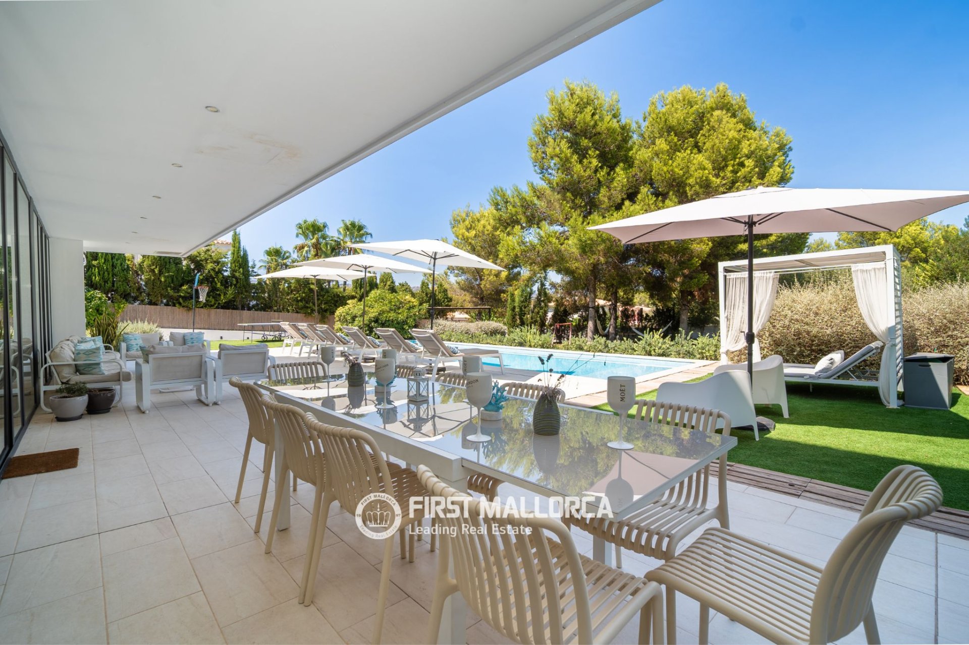 Huvila Santa Ponsa, Mallorca, Espanja 6 makuuhuonetta, 370 m2 No. 194867