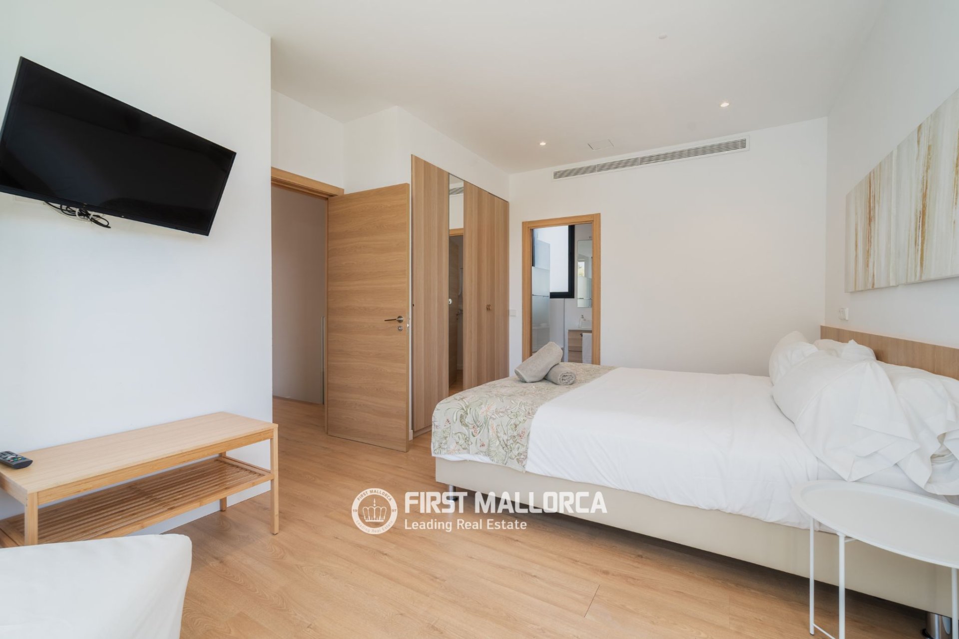 Huvila Santa Ponsa, Mallorca, Espanja 6 makuuhuonetta, 370 m2 No. 194867