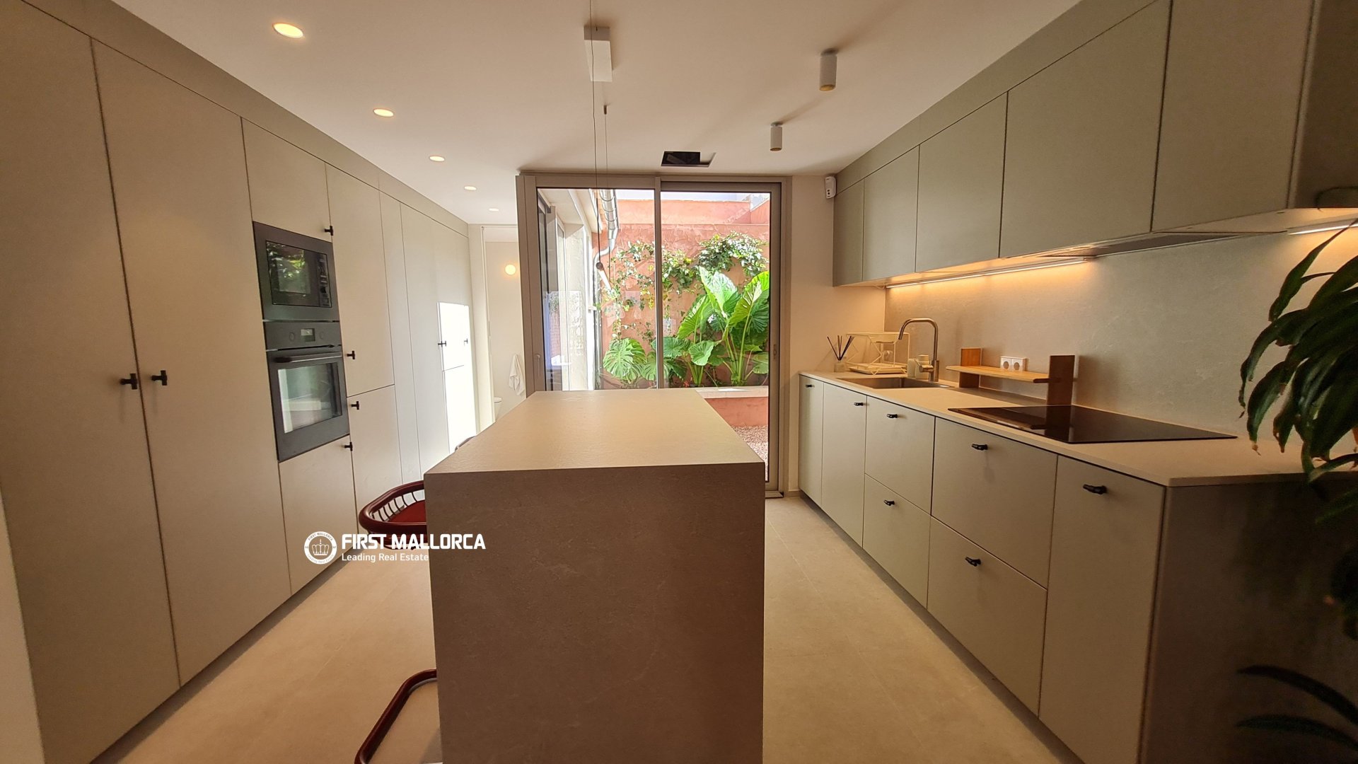Villa in Palma de Majorca, Mallorca, Spain 2 bedrooms, 85 sq.m. No. 194869