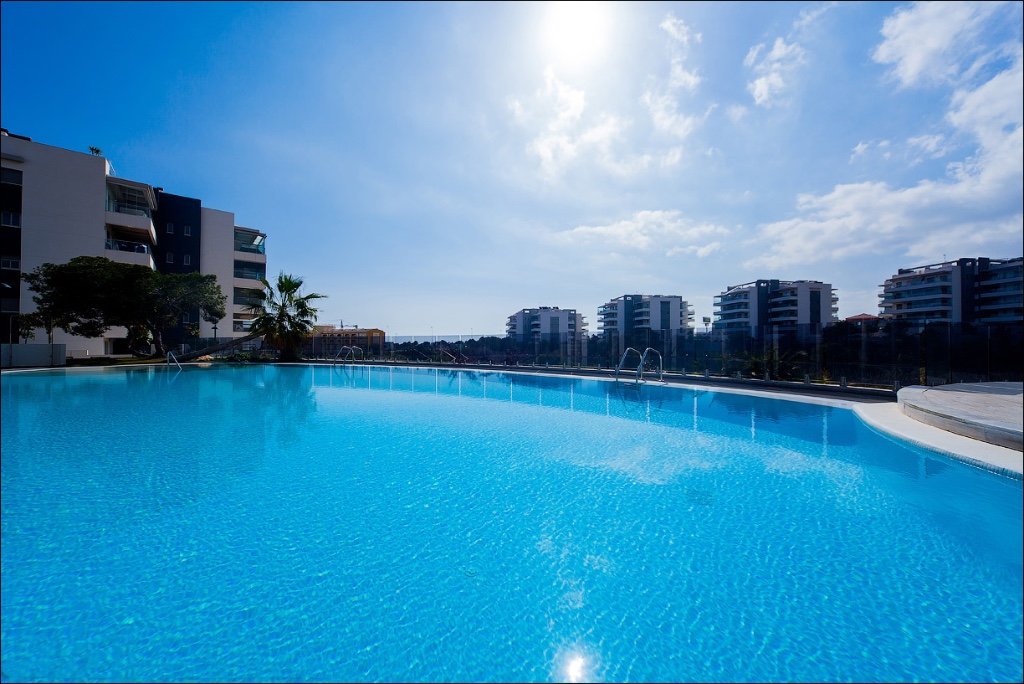 Apartment in Villamartin, Alicante, Spain 2 bedrooms, 75 sq.m. No. 144692