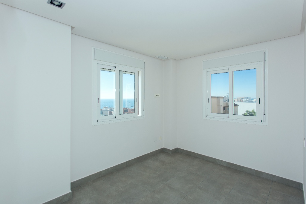 Apartamento en Santa Pola, Alicante, España 2 dormitorios, 90 m2 No. 144693