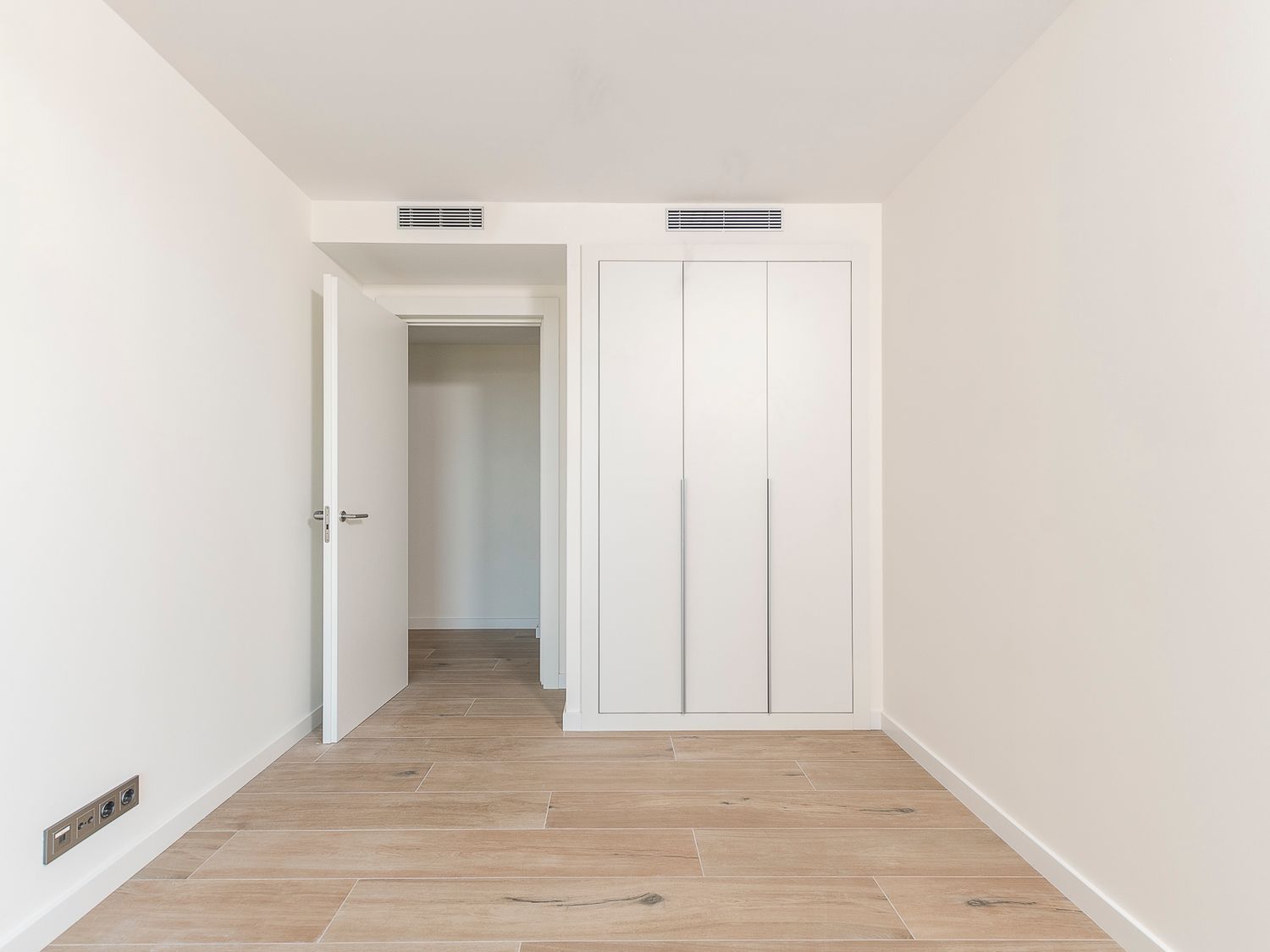 Dzīvoklis Esplugues de Llobregat, Barcelona, Spānijā 4 istabas, 162 m2 Nr. 194535