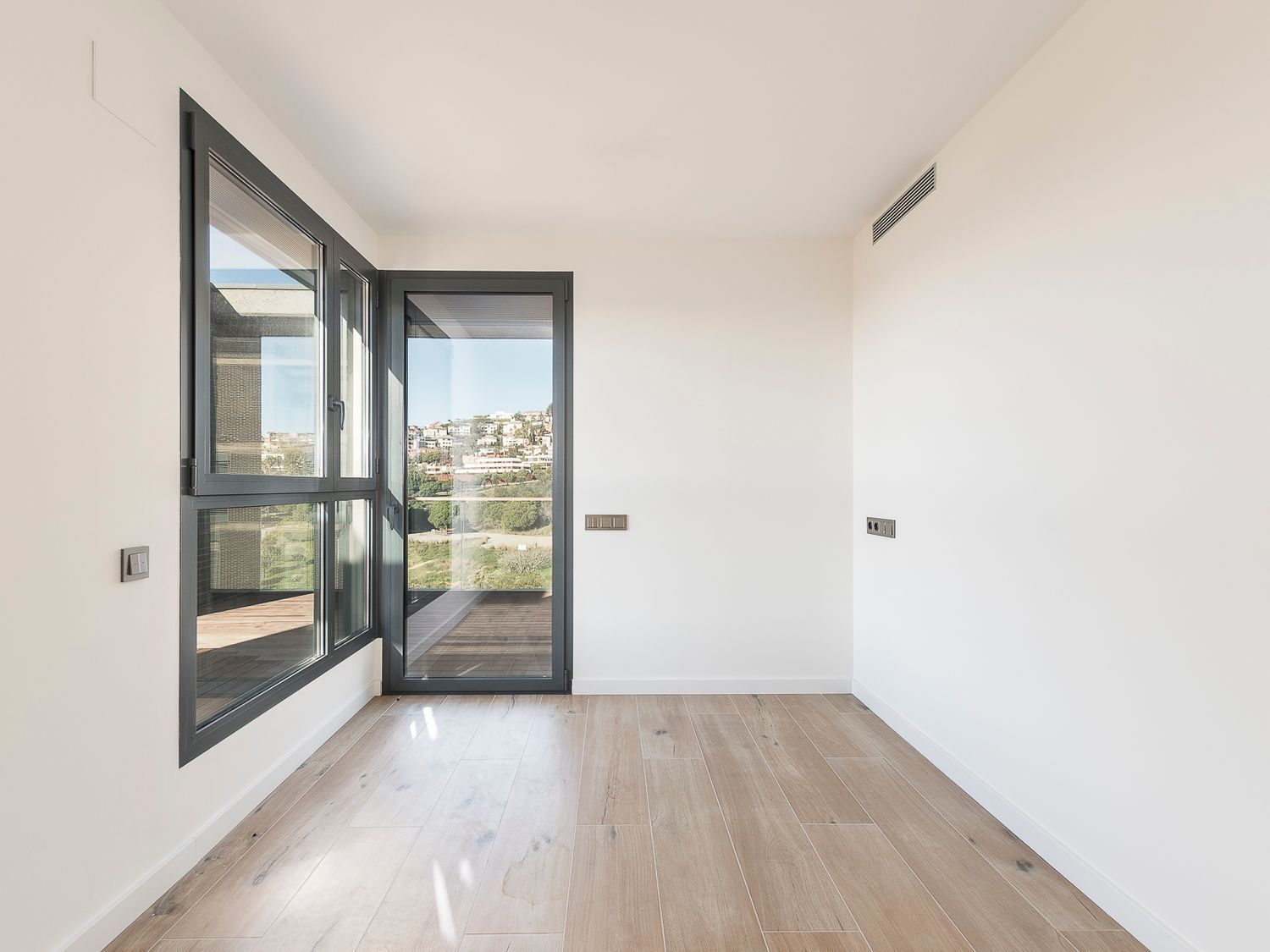 Dzīvoklis Esplugues de Llobregat, Barcelona, Spānijā 4 istabas, 162 m2 Nr. 194535