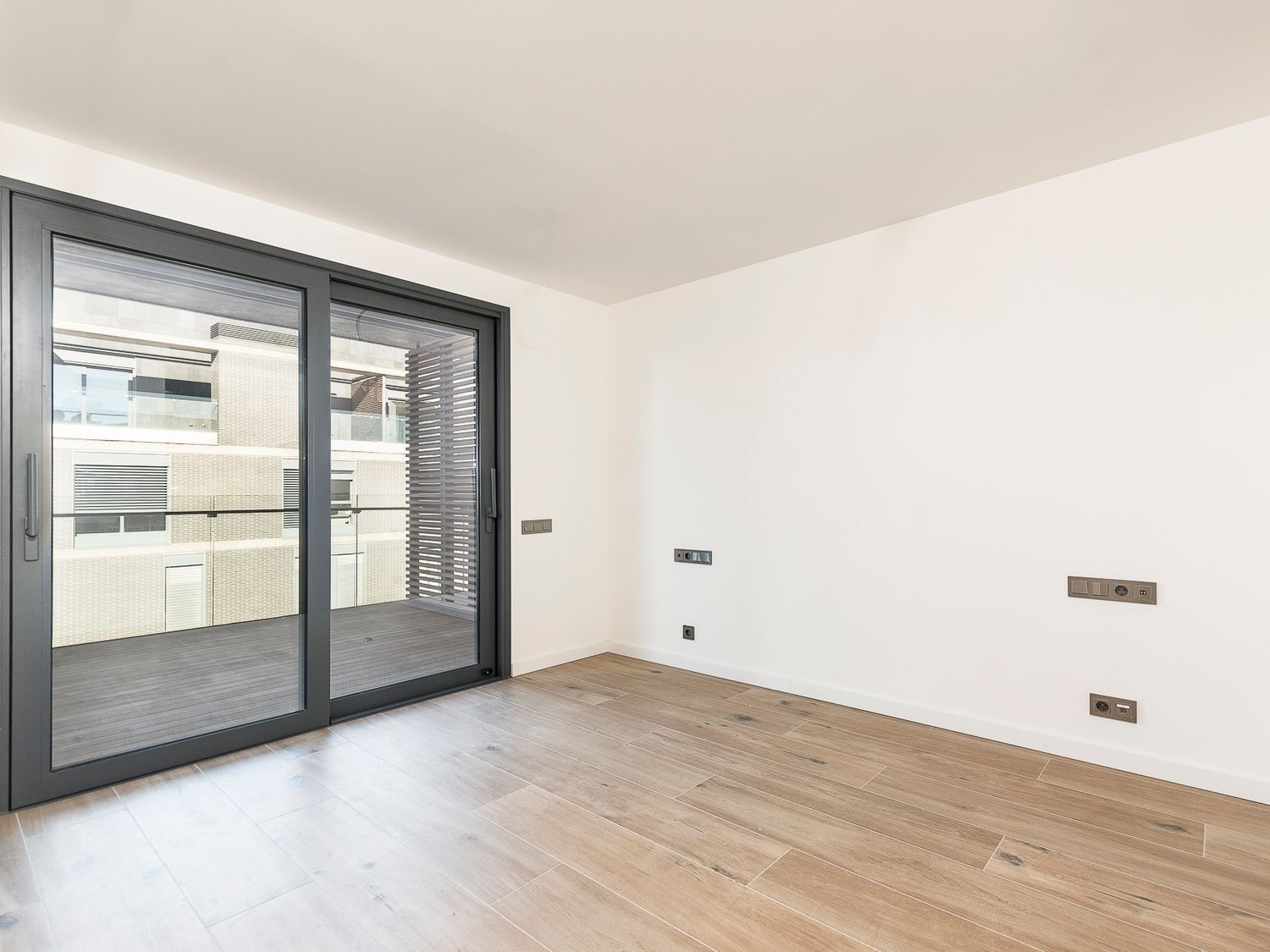Dzīvoklis Esplugues de Llobregat, Barcelona, Spānijā 4 istabas, 162 m2 Nr. 194535