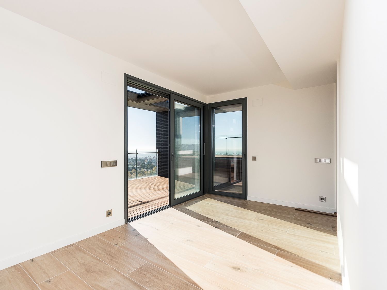 Dzīvoklis Esplugues de Llobregat, Barcelona, Spānijā 4 istabas, 162 m2 Nr. 194535