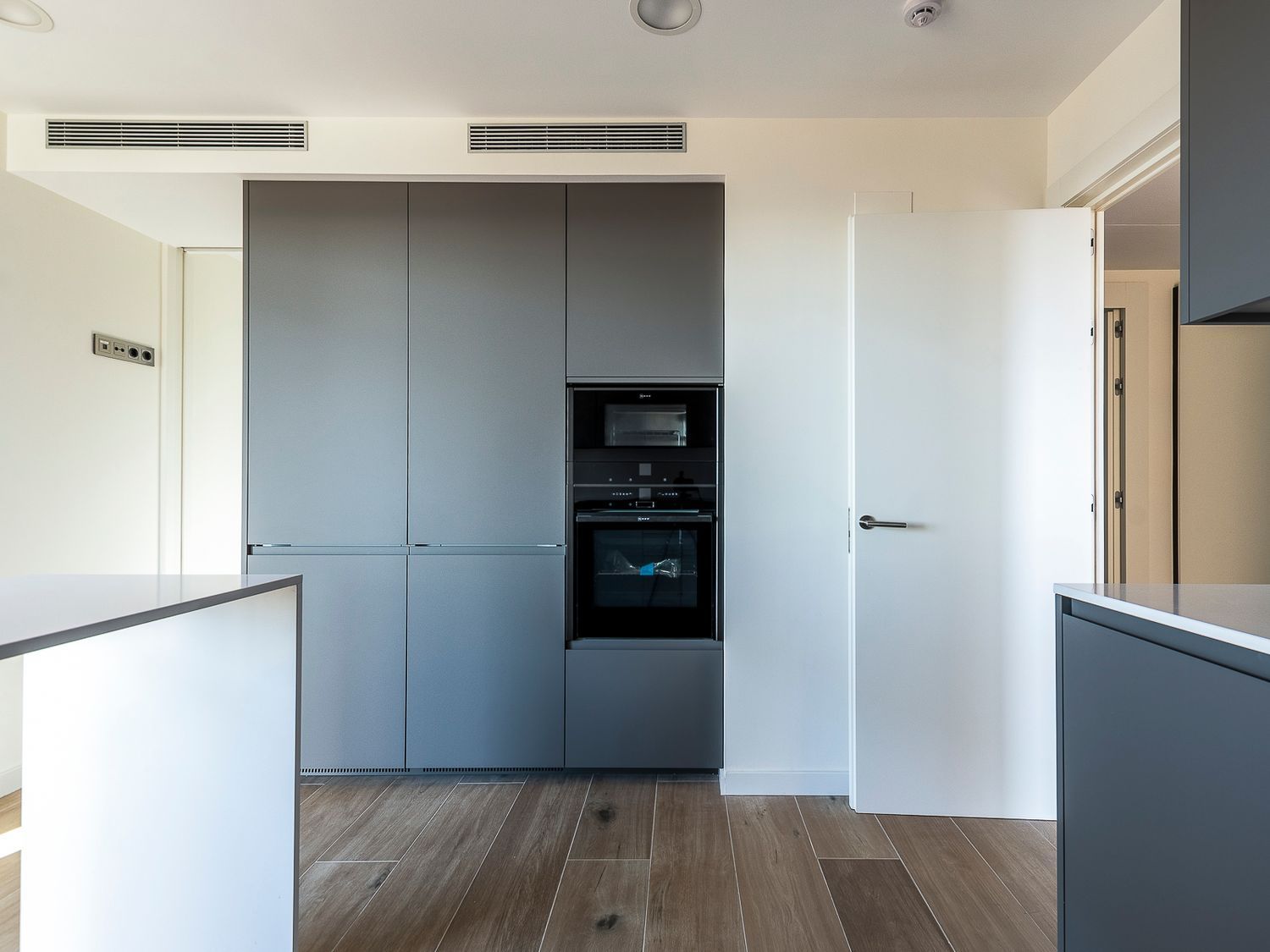 Dzīvoklis Esplugues de Llobregat, Barcelona, Spānijā 4 istabas, 162 m2 Nr. 194535