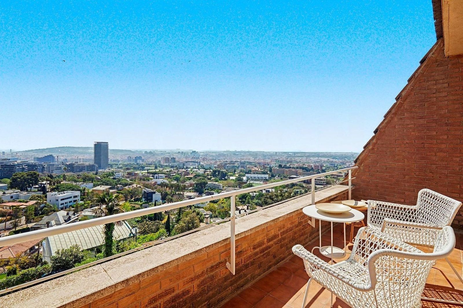 Dzīvoklis Esplugues de Llobregat, Barcelona, Spānijā 7 istabas, 489 m2 Nr. 194534
