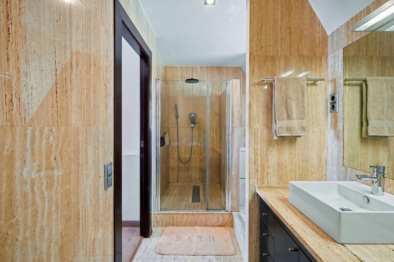 Dzīvoklis Esplugues de Llobregat, Barcelona, Spānijā 7 istabas, 489 m2 Nr. 194534
